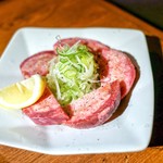 炭火焼肉 たけのうち - ☆厚切り特上タン 2138円