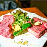 炭火焼肉 たけのうち - ステーキ肉食べ比べ❢