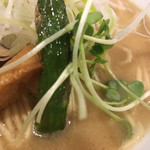 麺 チキンヒーロー - 