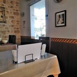 手打ち蕎麦　さとみ - [内観] 店内 テーブル席 ①