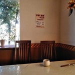 手打ち蕎麦　さとみ - [内観] 店内 テーブル席 ②