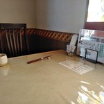 手打ち蕎麦　さとみ - [内観] 店内 テーブル席 ④