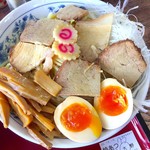 つけ汁の中の具 アップ