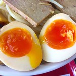 武蔵村山 大勝軒 - 半熟煮玉子 アップ