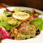 コム・ア・ラ・メゾン - 山羊乳ロカマドゥールチーズサラダ1,800円+