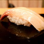 やましん鮨処 - 天然カンパチ