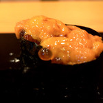 やましん鮨処 - 釧路のウニとイクラ軍艦