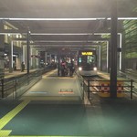 富山地鉄ホテル - 駅へ乗り入れる路面電車