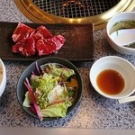 焼肉・精肉　宝亭 - 宝牧場牛ランチ（1280円）☆