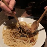 炭トキドキ薪 ミートスパゲッティ(ハンバーグを崩す)