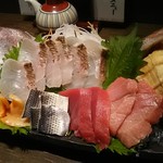 Sushi No Isomatsu - 鯛の姿造り・刺身盛り合わせ