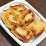 大連餃子基地 DALIAN STAND - ハルハル餃子・にんにく・５個（３２０円＋税）２０１８年１２月