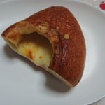 Ritoru Mameido - デンマークチーズのパン（マリボー）1/2　￥190+税