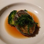 SHIN YEH 101 - アワビのシンプル蒸ナンプラー風味