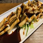 錦江湾 - 穴子のおつまみ。