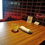 Cloud - [内観] 店内 テーブル席 ③