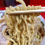 ラーメン二郎  京都店 - 麺リフトアップ