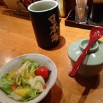 Sushi Tsukiji Nihonkai - 先にきたサラダと茶碗蒸しです。