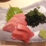 炭火やきとり　近藤屋 - 中とろ刺身780円