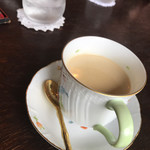 Cafe＆gallary 楠 - ロイヤルミルクティー(ホット)