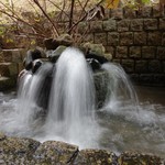 川田屋 - エントランスの水オブジェ