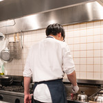 サカナの中勢以 - 内観 優しいシェフ