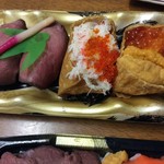 稚内駅立売商会 - こちらはお寿司とお稲荷さん。