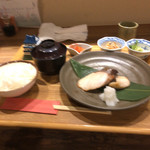 町屋ごはん　根菜料理と市場直送のお魚　東山やつはし - 