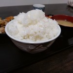 Yuuhi Shokudou - ご飯大盛り横から