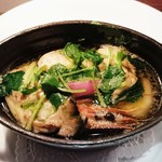 ビストロ　アギャット - 小さなココットで仕上げたスッポンのコンソメと旬の新鮮野菜