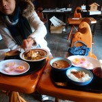 プチバカンス - カレー（もつ焼き添え）