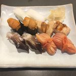 金寿司 - 烏賊、雲丹、穴子白焼、とり貝、赤貝
