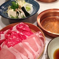 しゃぶしゃぶ 山笑ふ 銀座店 - 特選牛ロース(大国牛)＋米澤豚一番育ちロース 2,800円