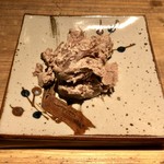 酒井商会 - 和牛の自家製コンビーフ（ランプの塩漬け 生胡椒）