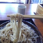 猪之鼻庭 - そば・アップ