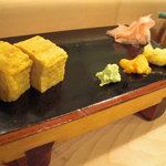 さかえ寿司 - 玉とバフンとムラサキ弐種類の海胆。
