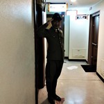 Bar 高橋 - 敬礼で見送る高橋少佐