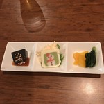 菜菜魚魚 - 胡麻豆腐、チーカマクリスマスバージョン(*^◯^*)
            ポテサラ、漬け物