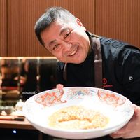 4000 Chinese Restaurant - 毛鹿鮫の尾びれの姿煮込み オレンジ白菜添え 上海蟹餡かけ