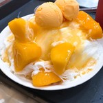 高雄婆婆冰 - ①芒果牛妃冰100元(≒約359円)