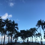 Kuhio Beach Grill - 朝のワイキキ