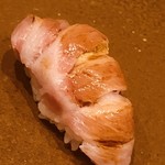 寿司つばさ - 壱岐産。砂ズリ。常温でも溶け始める脂。イワシでも食べてんのかなぁ？ 筋まで舌の上で解けます