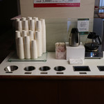 六花亭 - コーヒーはセルフサービス