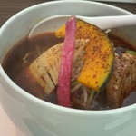 四川菜麺 紅麹屋 - 野菜たっぷりだけど、それだけではない。程よい辛さと痺れのバランスがとても良いのだ。