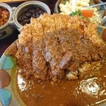 かつカレー、1100円也。