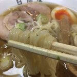 青竹手打ラーメン 日向屋 - ピロピロ麺