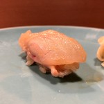 うを徳 - 平目 かわはぎの肝入り（握り）