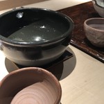 菊鮨 - 前回頂いて美味しかった「新政」・・知らなかったのですが、高級なお酒なのですね。(^^;) 2合頂きました。