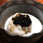 菊鮨 - ◆鱈の白子様、白子様のソースで。 シャリの上に焼いた白子様をのせ、その上に白子様のソースがかけられるという贅沢な品。 白子様好きには堪りませんワ。(´▽｀)