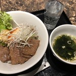 Yakinikukainotakumi - 和牛常陸牛の特選丼 1600円税込